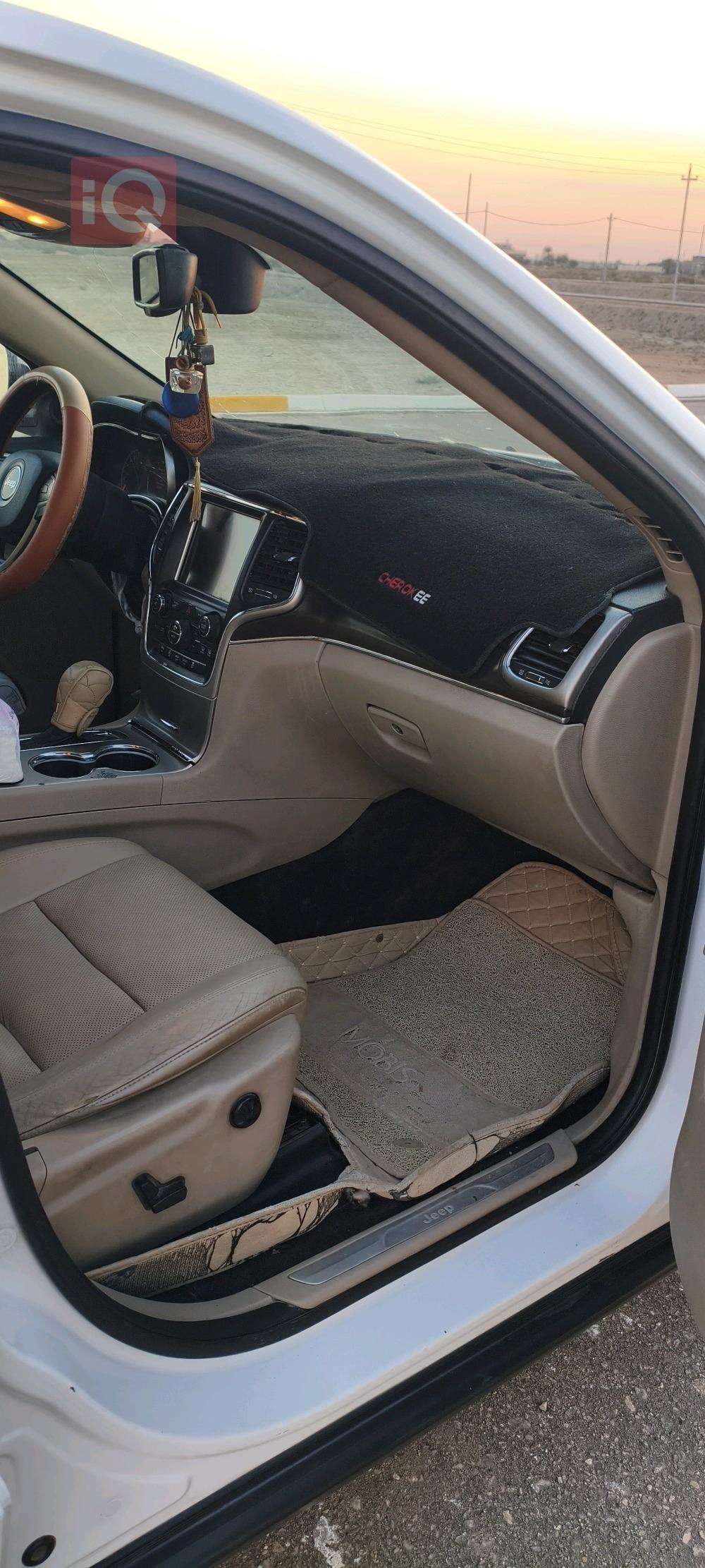 جيب جراند شيروكي